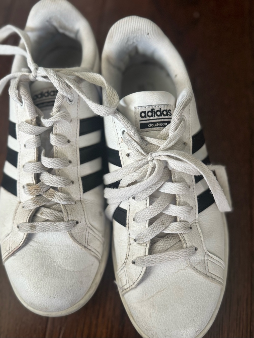 WOMENS Adidas cloud foam Sneakers size 8.5 white and black ortholite float